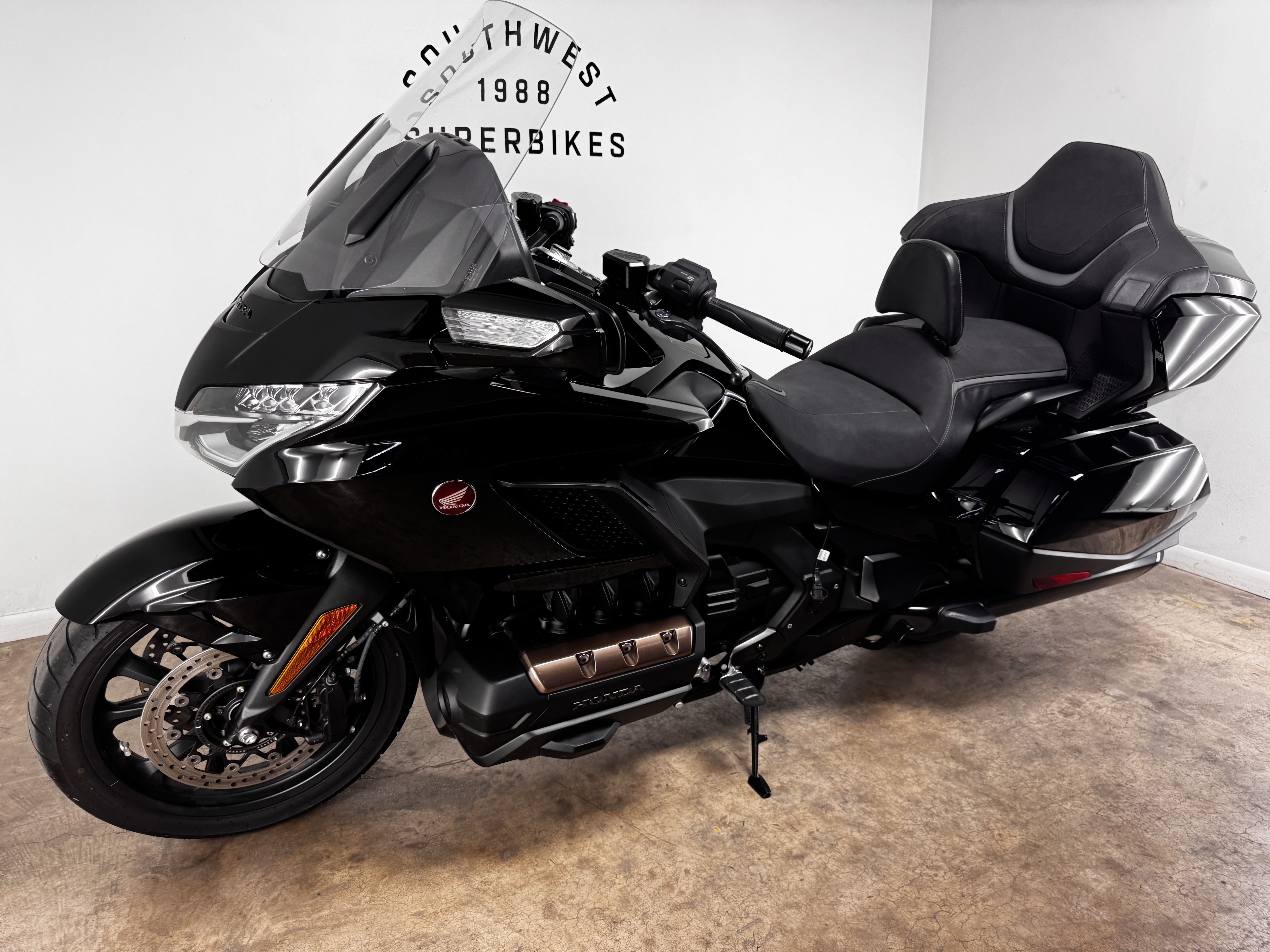 2023 Honda Gold Wing Tour GL1800T Motorcycle