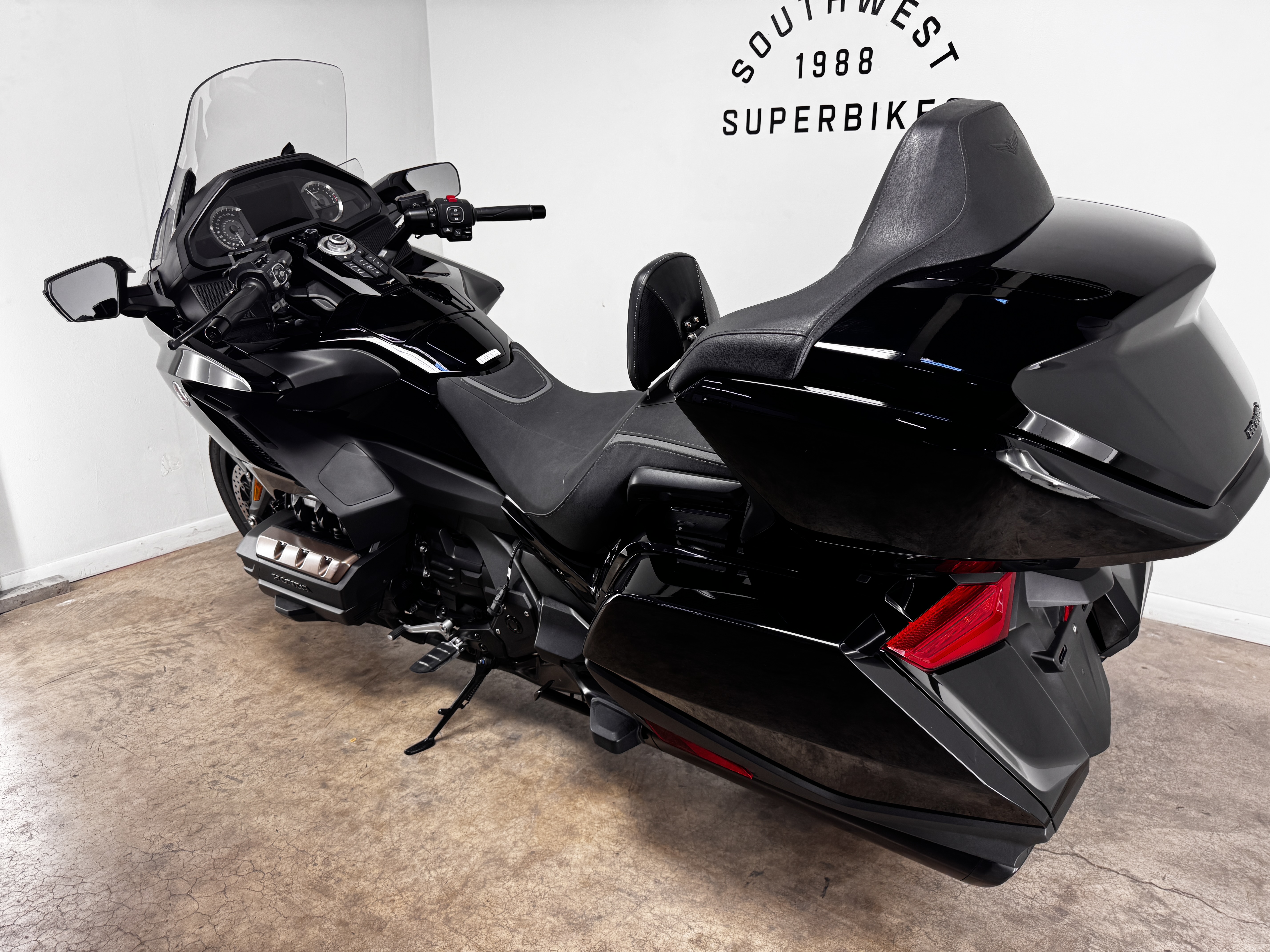 2023 Honda Gold Wing Tour GL1800T Motorcycle