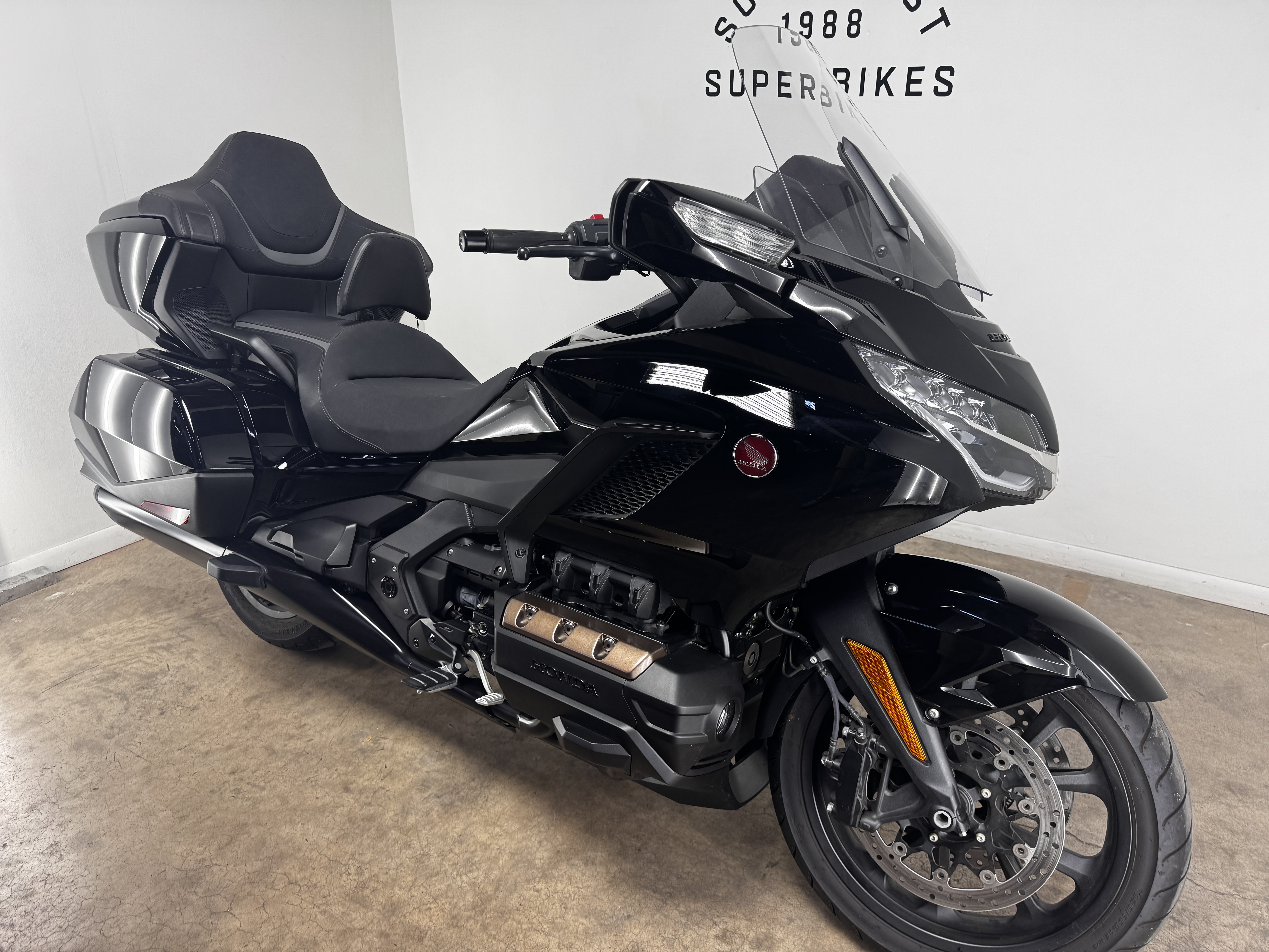 2023 Honda Gold Wing Tour GL1800T Motorcycle