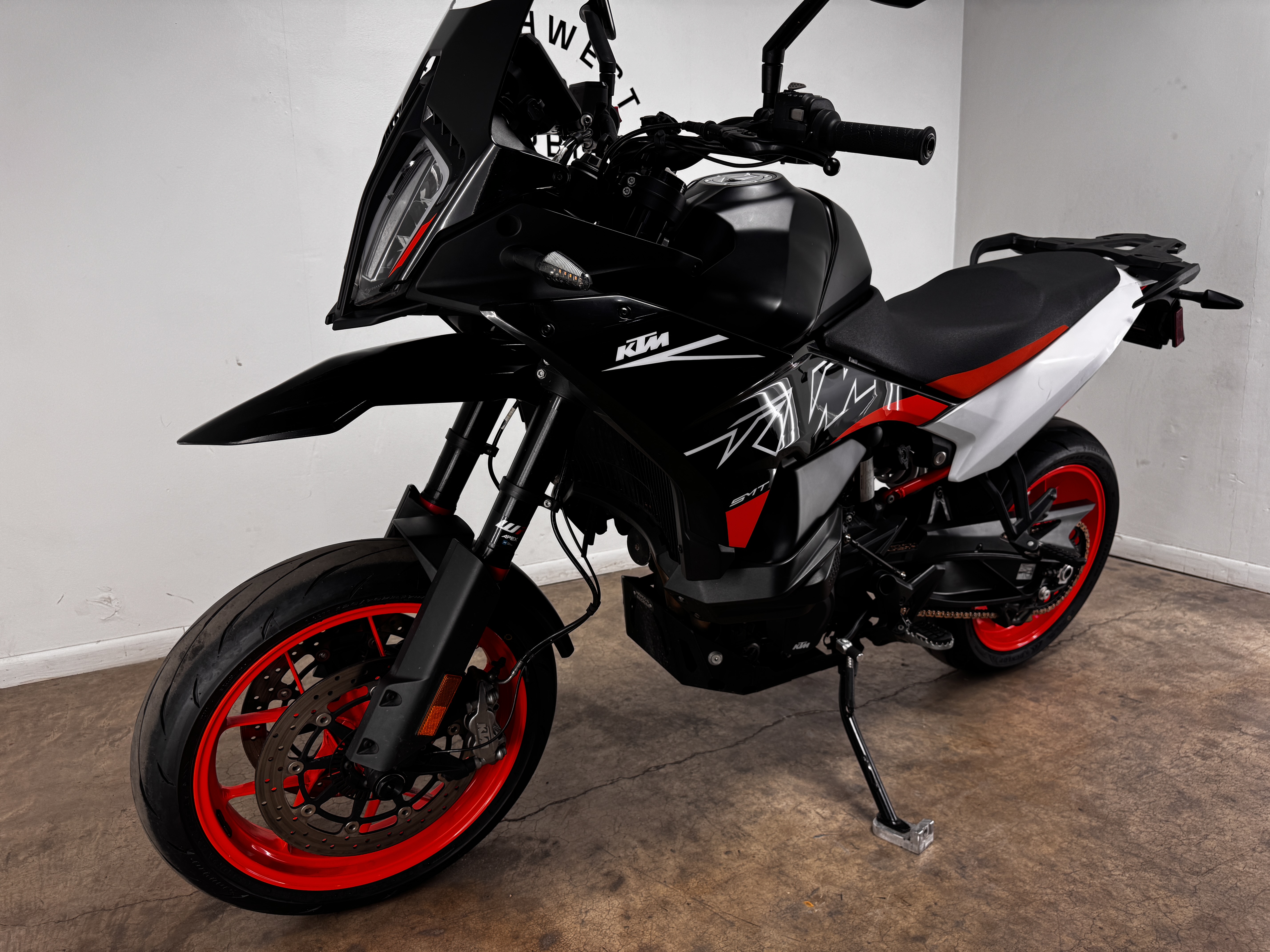 2024 KTM 890 SMT Motorcycle